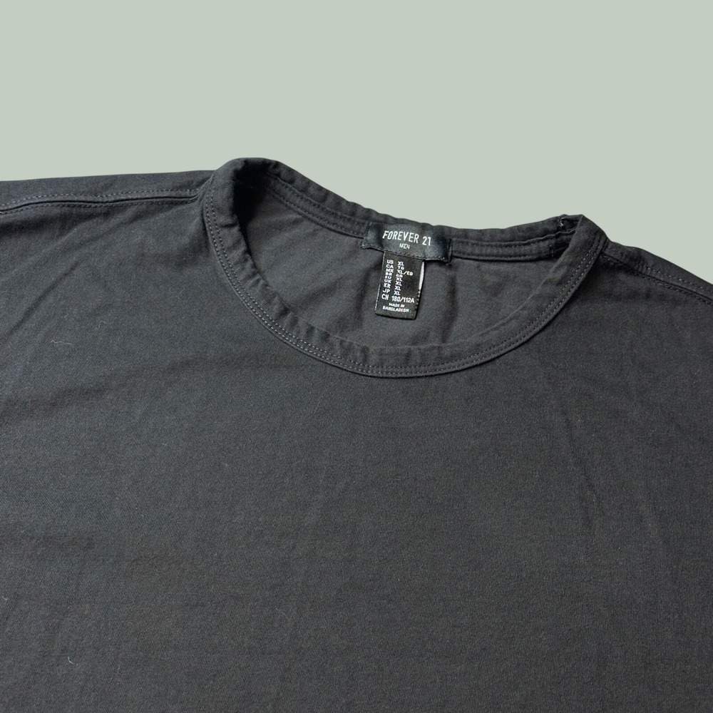 Forever 21 T-Shirt Mens XL Short Sleeve Black Basic Solid Tee Streetwear